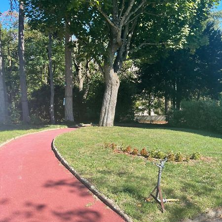 Studio Piscine Et Tennis Vue Sur Lyon Caluire-et-Cuire Ngoại thất bức ảnh