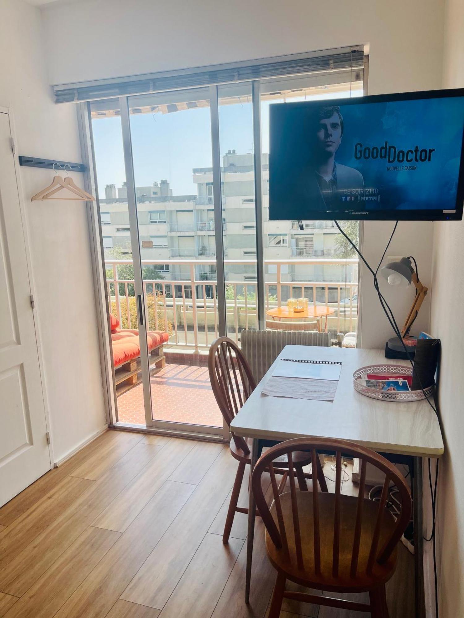 Studio Piscine Et Tennis Vue Sur Lyon Caluire-et-Cuire Ngoại thất bức ảnh